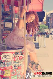 Alexis Jordan feet photo thumbnail