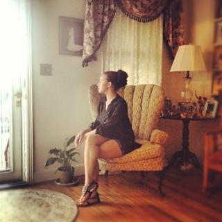 Alexis Jordan feet photo thumbnail