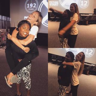 Alexis Knapp feet photo thumbnail