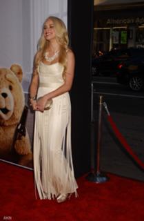 Alexis Knapp feet photo thumbnail