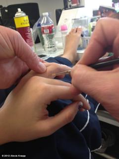 Alexis Knapp feet photo thumbnail