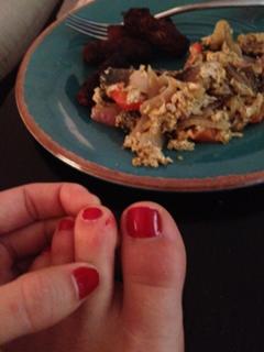 Alexis Knapp feet photo thumbnail