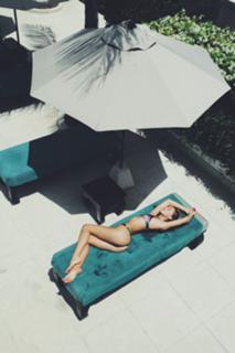 Alexis Ren feet photo thumbnail