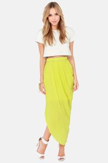 Alexis Ren feet photo thumbnail