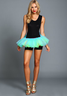 Alexis Ren feet photo thumbnail