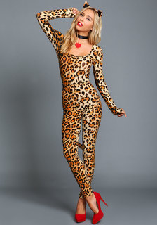 Alexis Ren feet photo thumbnail