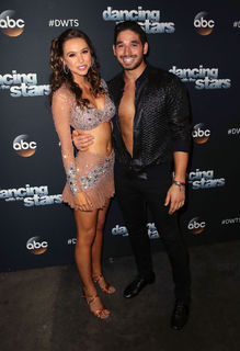 Alexis Ren feet photo thumbnail