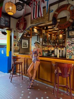 Alexis Ren feet photo 4