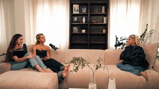 Alexis Ren feet photo 16