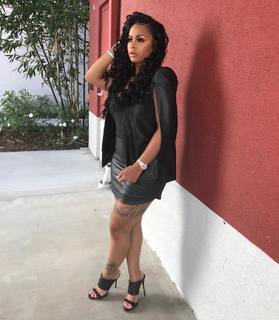 Alexis Skyy feet photo thumbnail