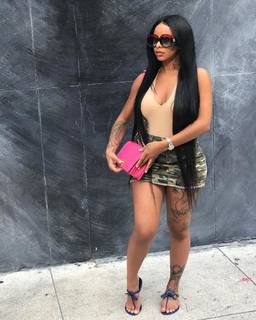 Alexis Skyy feet photo thumbnail