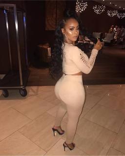 Alexis Skyy feet photo thumbnail