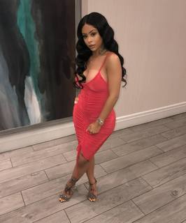 Alexis Skyy feet photo thumbnail