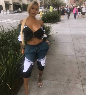 Alexis Skyy feet photo thumbnail