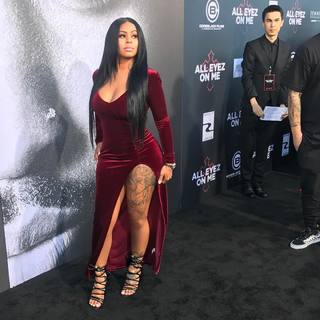 Alexis Skyy feet photo thumbnail