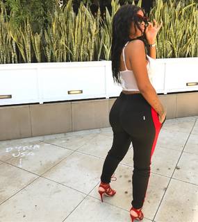 Alexis Skyy feet photo thumbnail