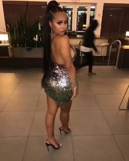 Alexis Skyy feet photo thumbnail
