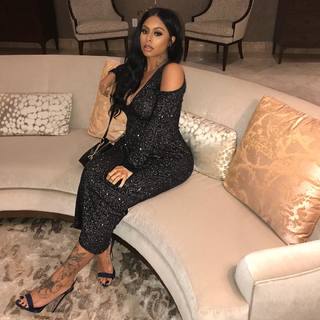 Alexis Skyy feet photo thumbnail