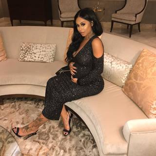 Alexis Skyy feet photo thumbnail