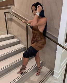 Alexis Skyy feet photo thumbnail