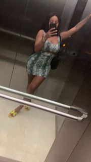 Alexis Skyy feet photo thumbnail