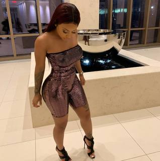 Alexis Skyy feet photo thumbnail