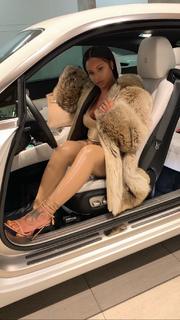 Alexis Skyy feet photo thumbnail