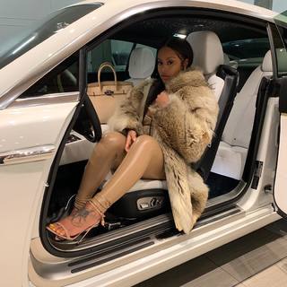 Alexis Skyy feet photo thumbnail