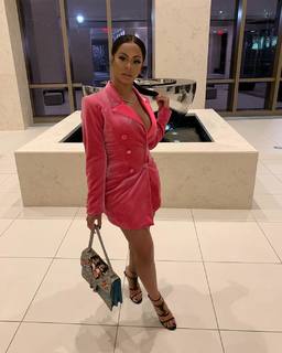 Alexis Skyy feet photo thumbnail