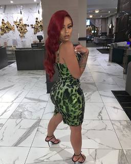 Alexis Skyy feet photo thumbnail