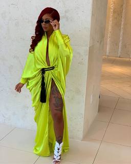 Alexis Skyy feet photo thumbnail