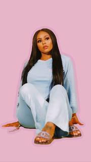 Alexis Skyy feet photo thumbnail