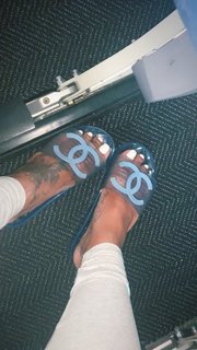 Alexis Skyy feet photo thumbnail