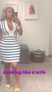 Alexis Skyy feet photo thumbnail