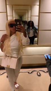 Alexis Skyy feet photo thumbnail