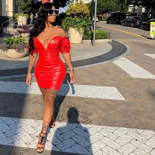 Alexis Skyy feet photo thumbnail