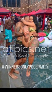 Alexis Skyy feet photo thumbnail