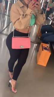 Alexis Skyy feet photo thumbnail