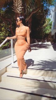 Alexis Skyy feet photo thumbnail