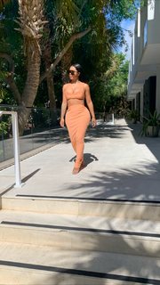 Alexis Skyy feet photo thumbnail