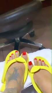 Alexis Skyy feet photo thumbnail