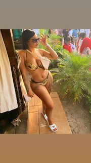 Alexis Skyy feet photo thumbnail