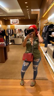 Alexis Skyy feet photo thumbnail