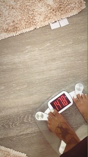 Alexis Skyy feet photo thumbnail