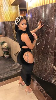 Alexis Skyy feet photo thumbnail