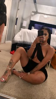 Alexis Skyy feet photo thumbnail