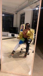 Alexis Skyy feet photo thumbnail