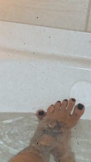 Alexis Skyy feet photo thumbnail