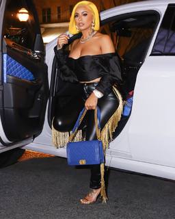 Alexis Skyy feet photo thumbnail