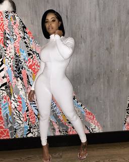 Alexis Skyy feet photo thumbnail